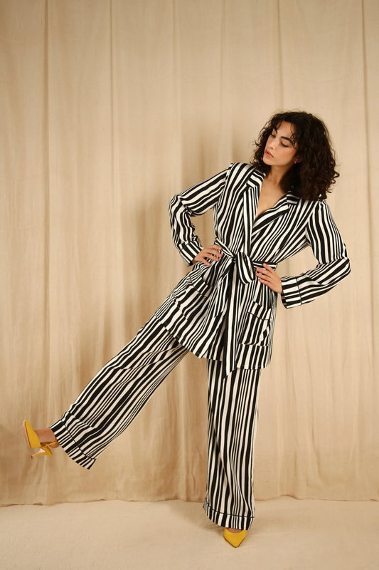 Pamela Smoking Suit Mono Stripe