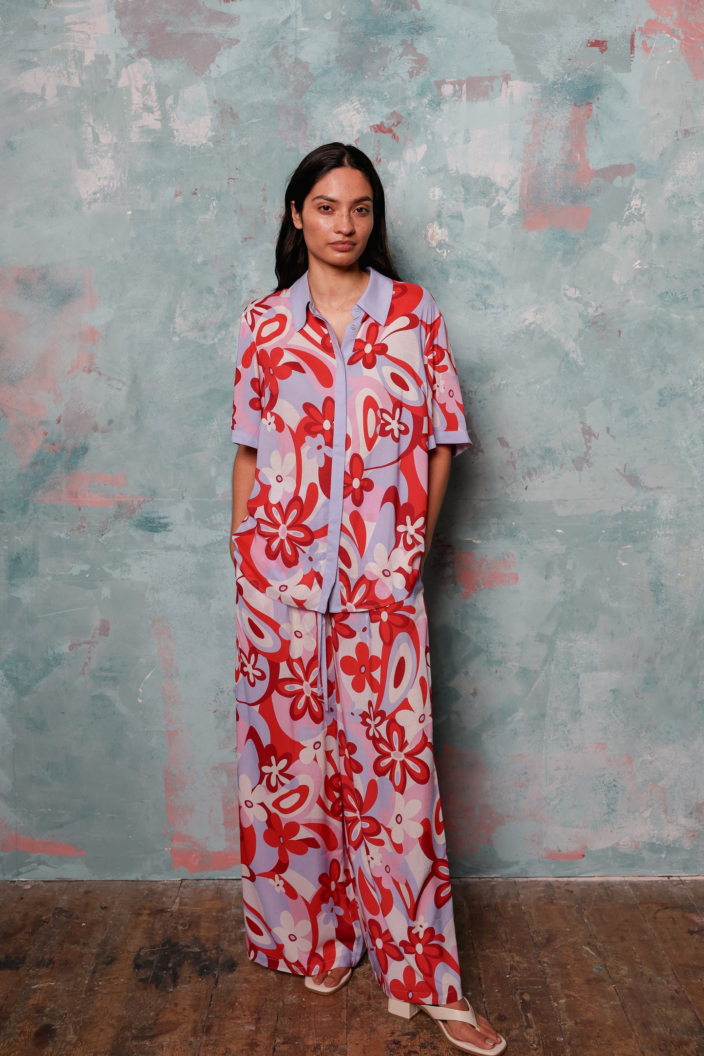 Antibes Red Floral Set