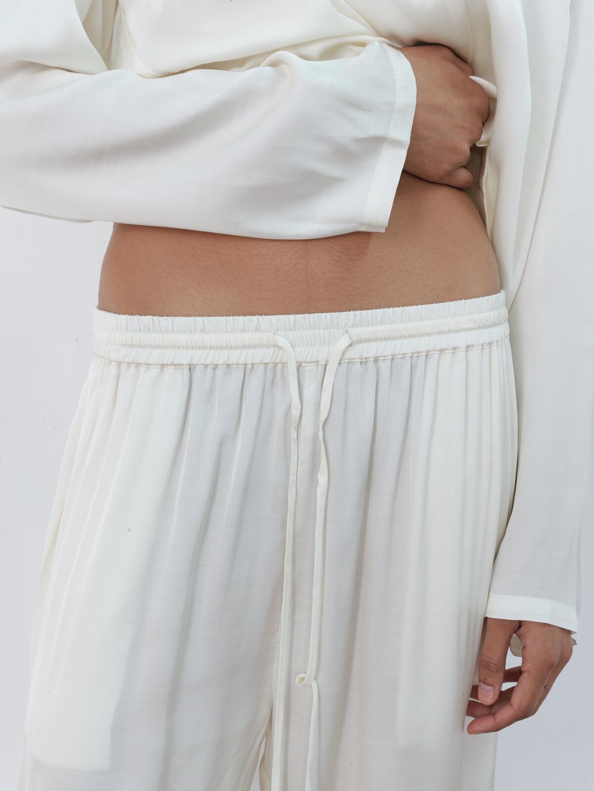 Jondal satin set