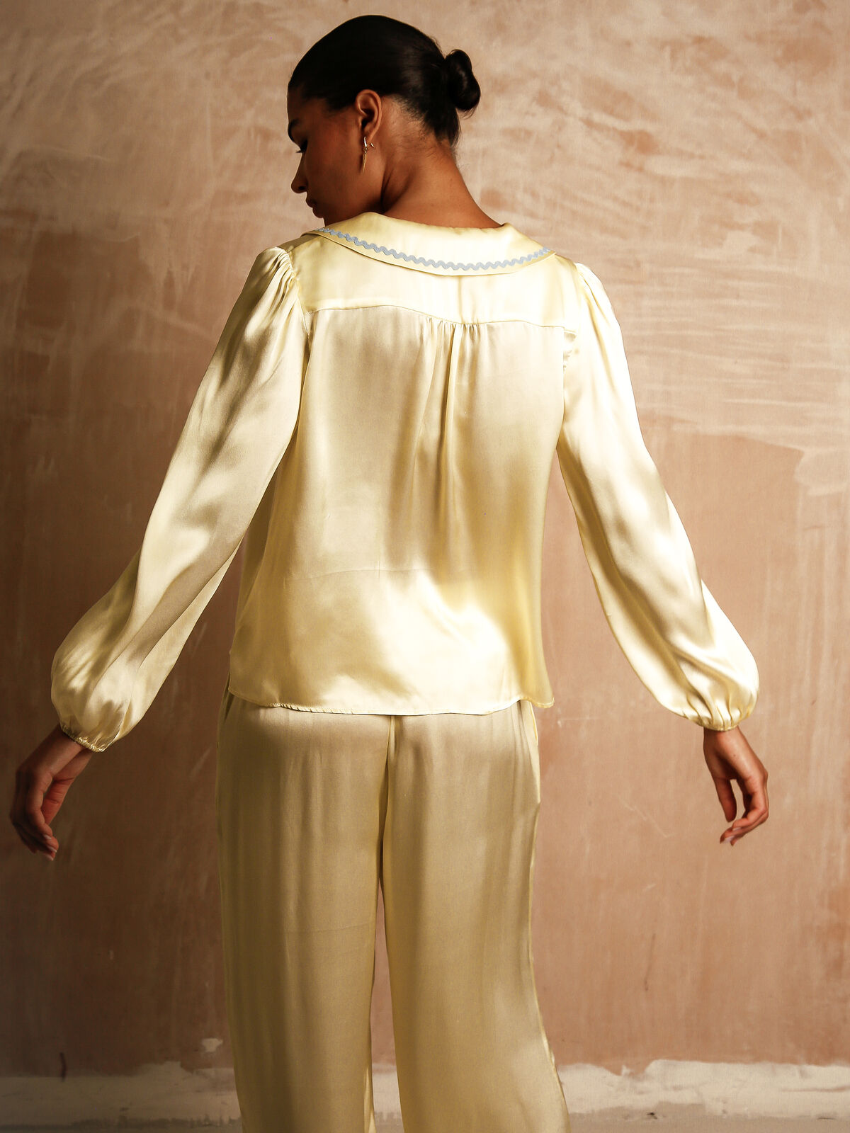 Frenchie Pear Silk Set