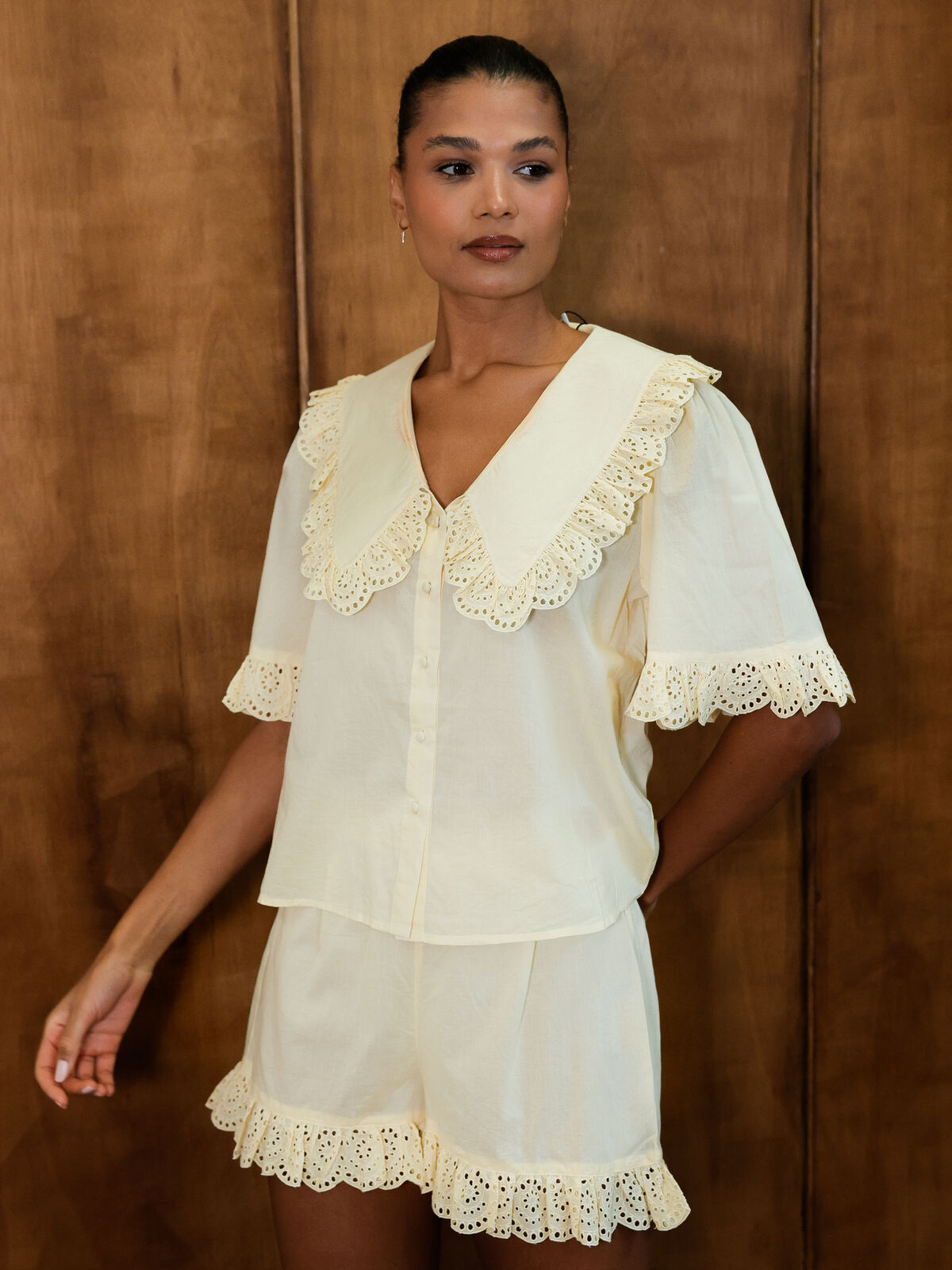Luna yellow organic cotton broderie set