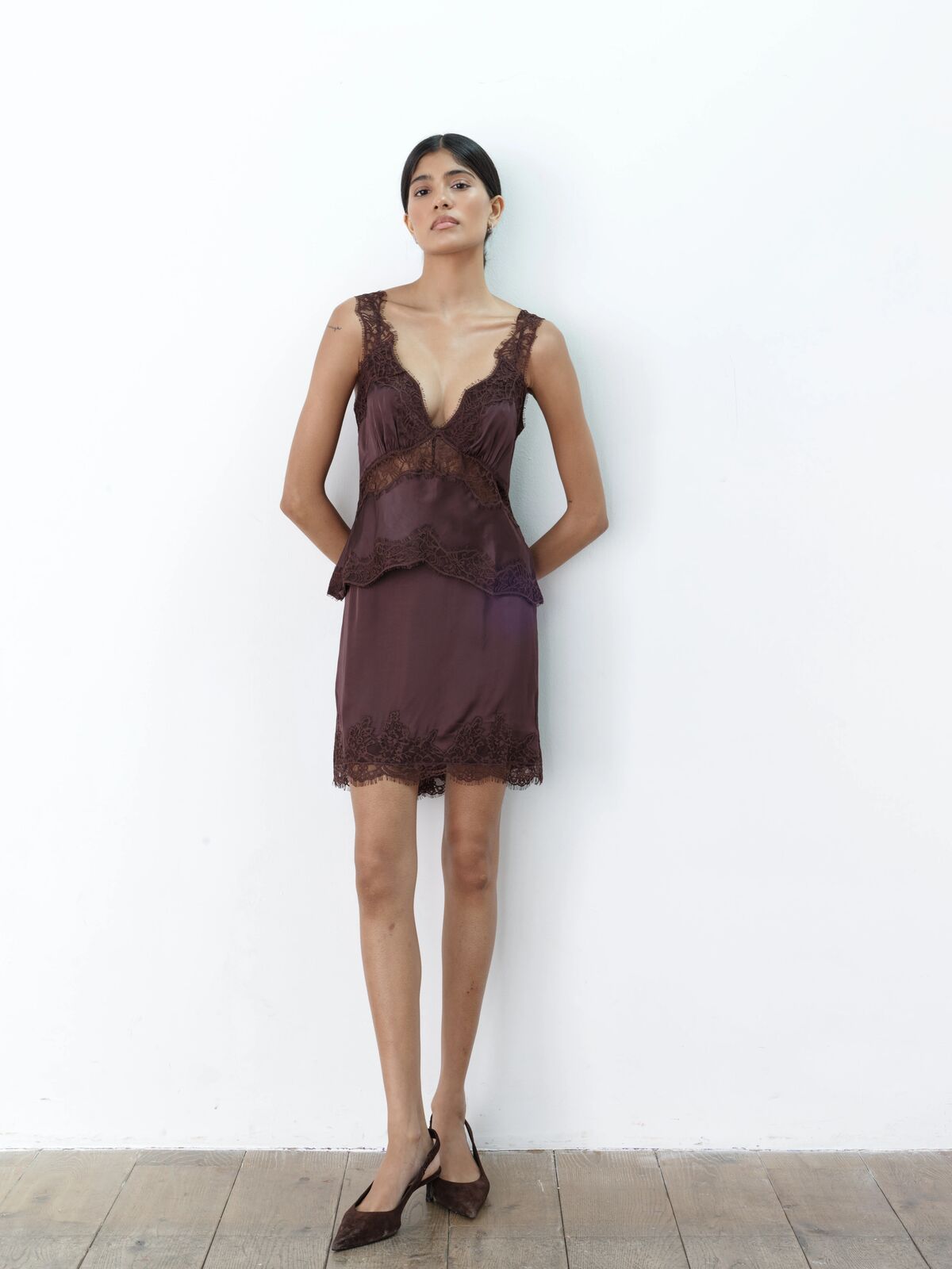 Bisou lace slip skirt