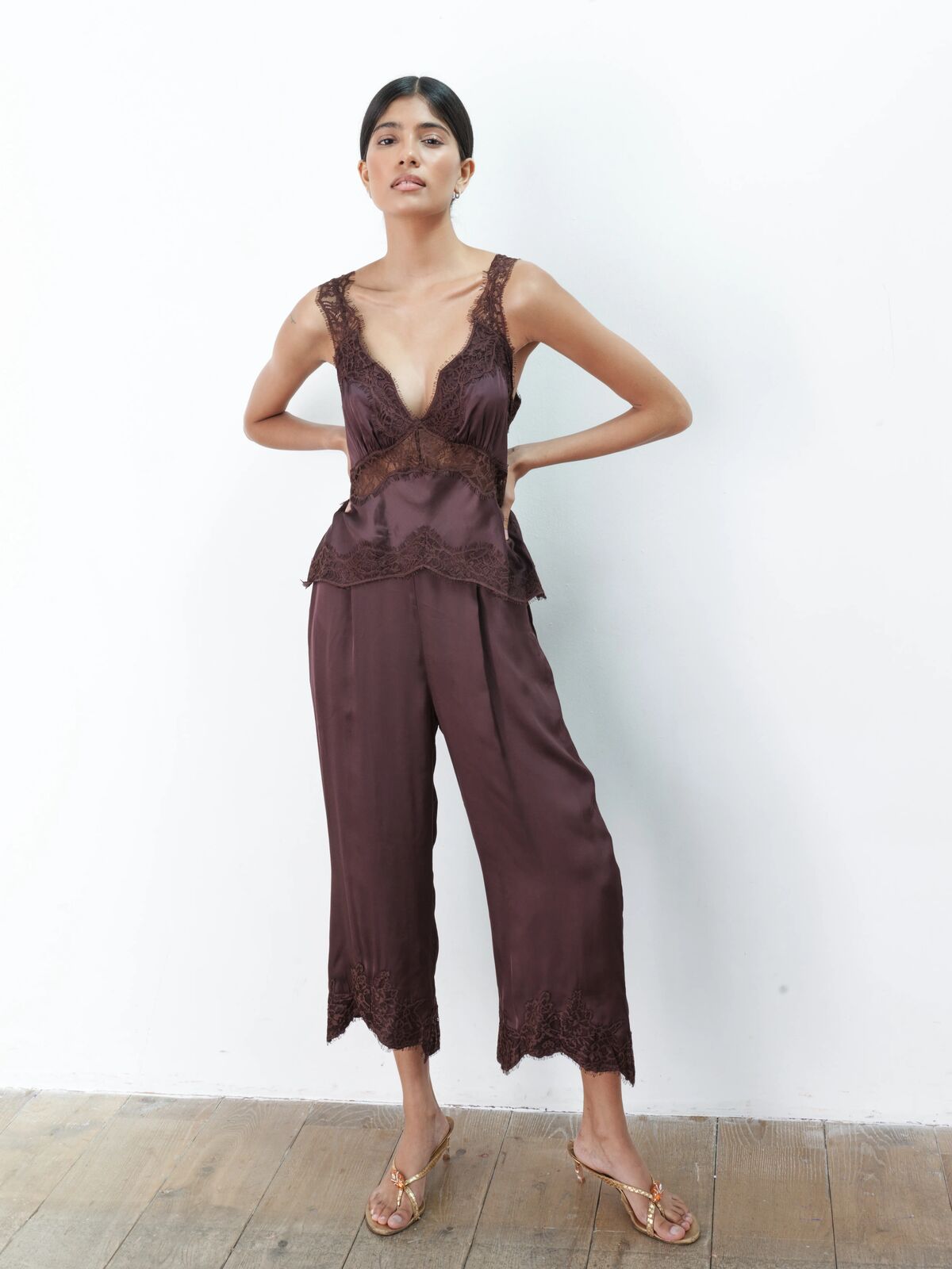 Jasmine lace trouser brown