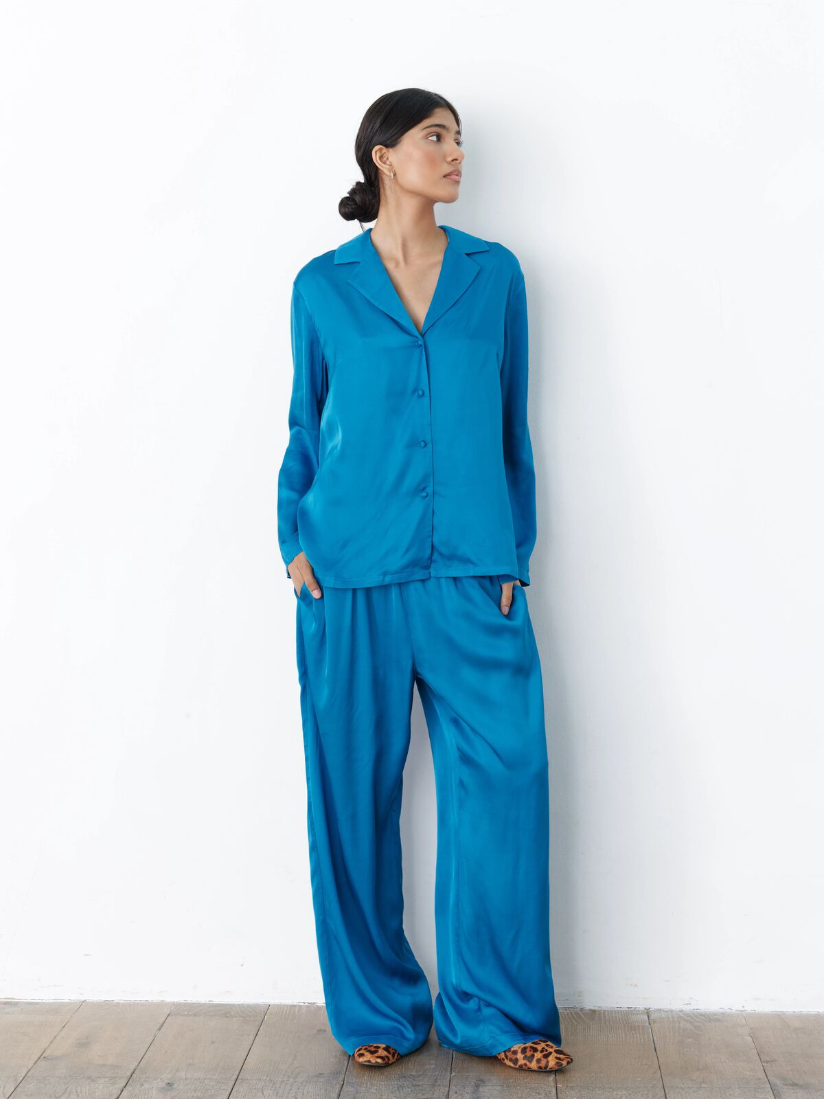 Jondal satin blue set