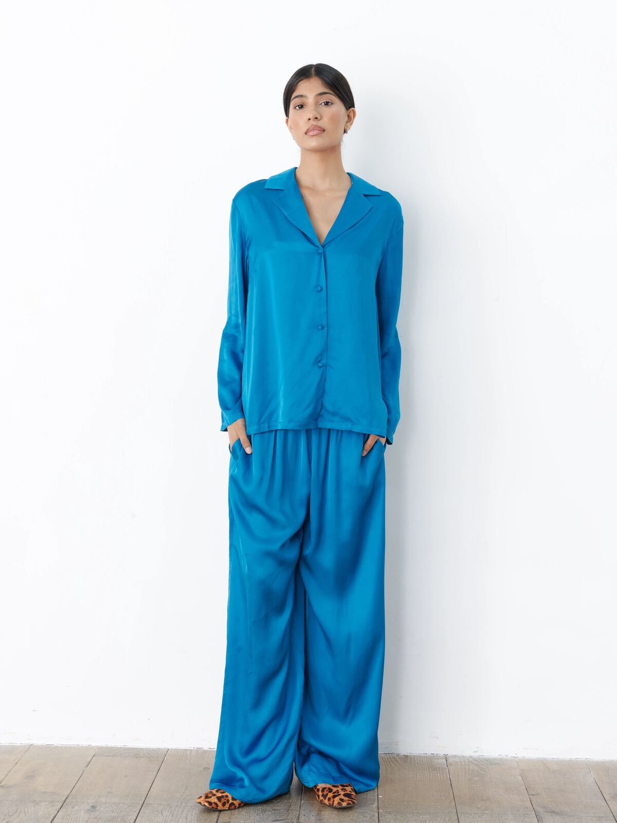 Jondal satin blue set