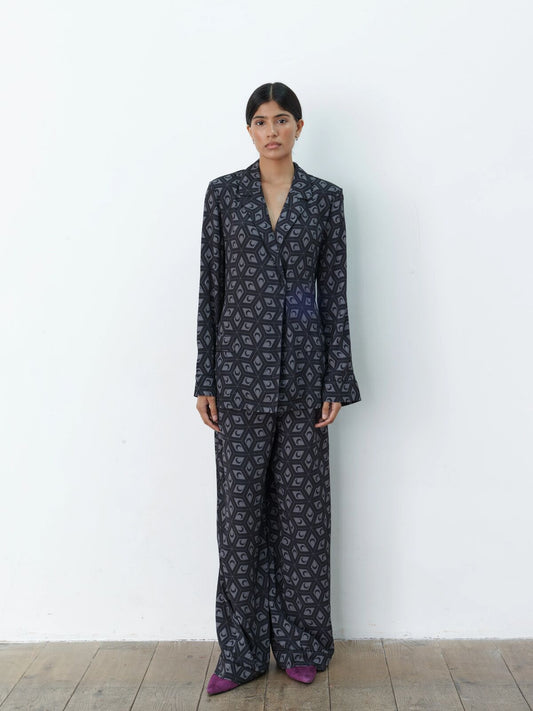 Pamela Suit Moonless Night