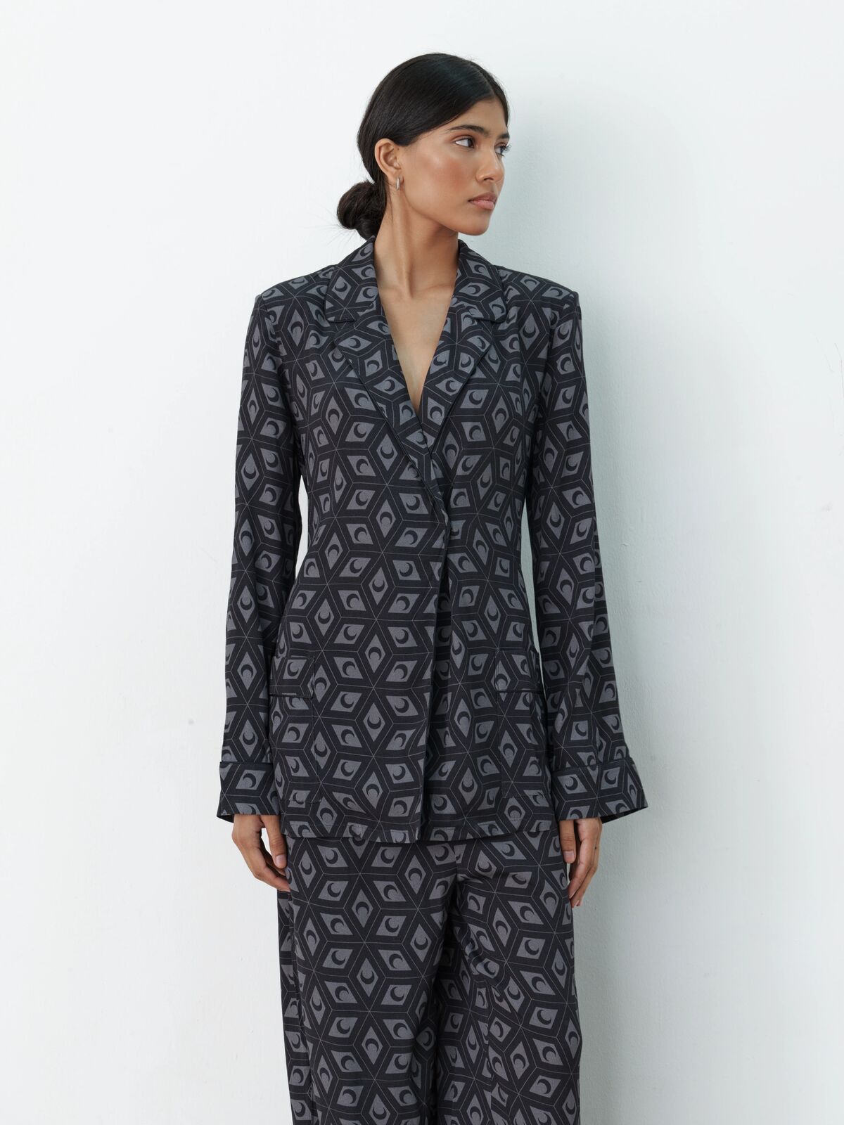 Pamela Suit Moonless Night