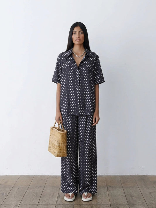 Antibes brown polka