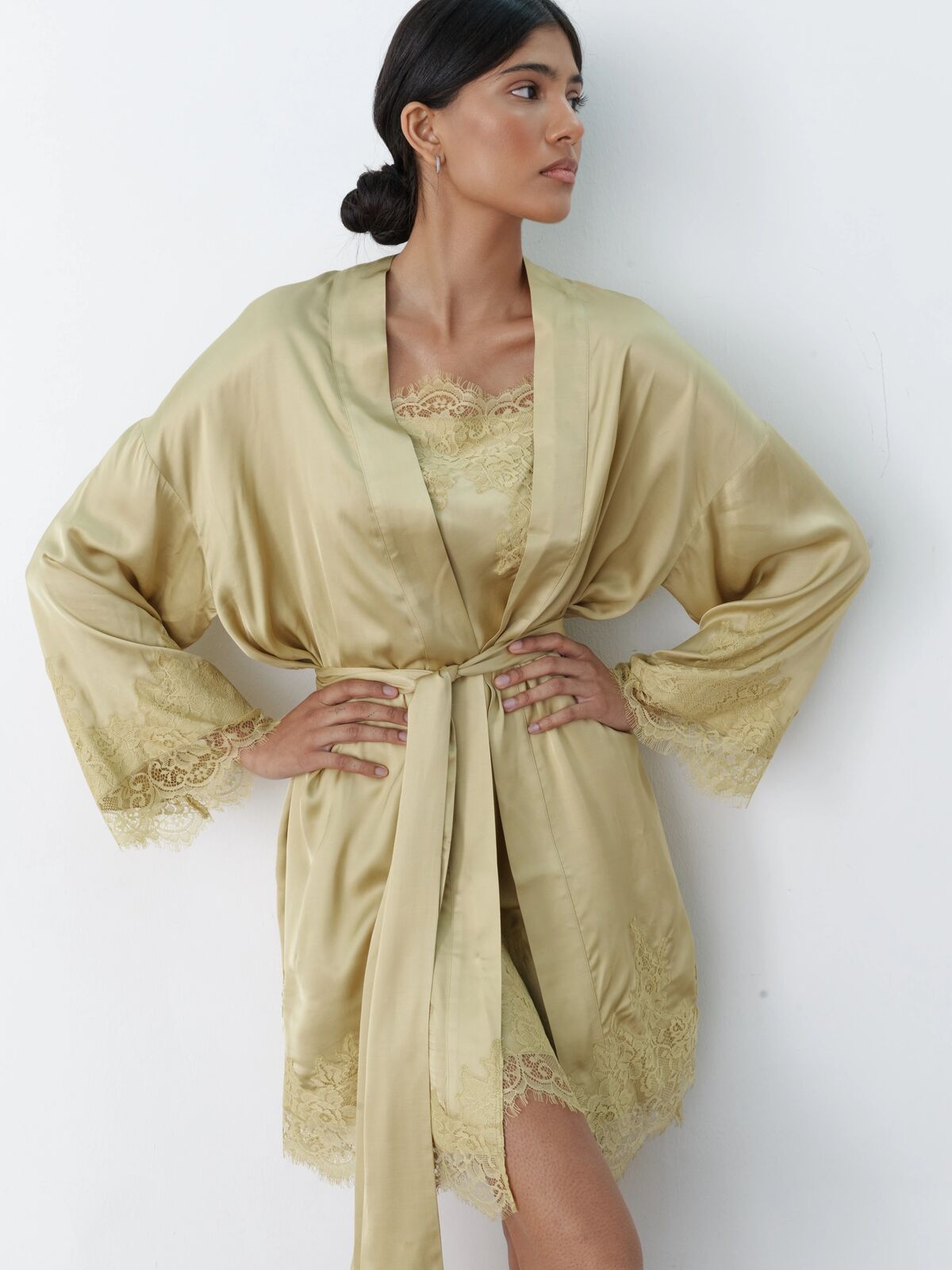 Venice lace robe chartreuse